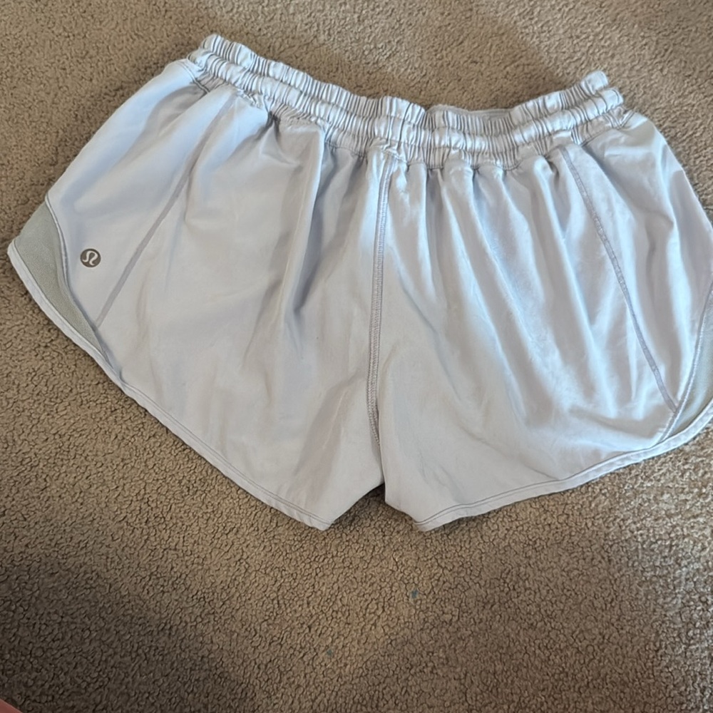 The Lululemon Hotty Hot Short II 2.5" in Silver Lilac